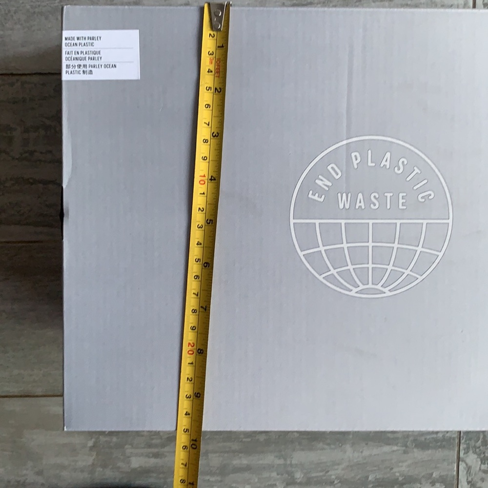 Adidas Shoe Box Empty For your Gift Wrap - Picture 8 of 10